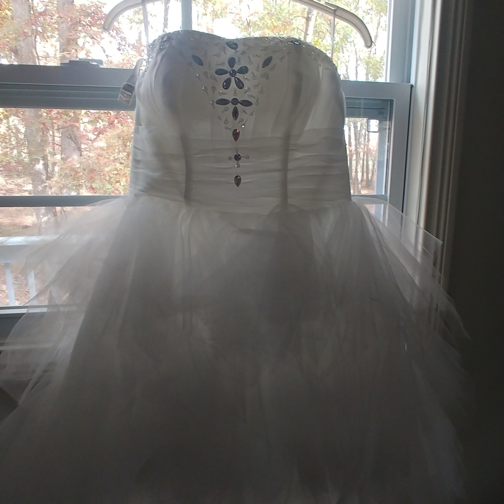 White princess prom dress